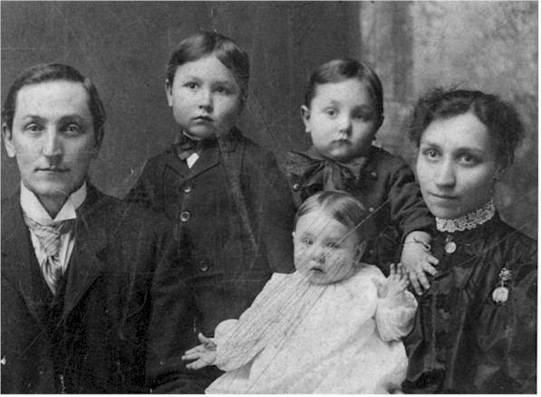 seidell_jw_fam.jpg (70782 bytes)